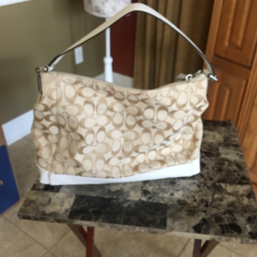 Coach purse - Picture 2 of 3